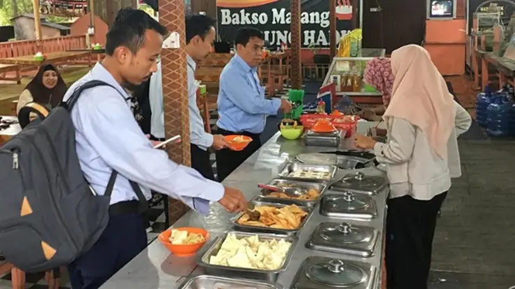 Desain Warung Sederhana Pinggir Jalan Prasmanan 1